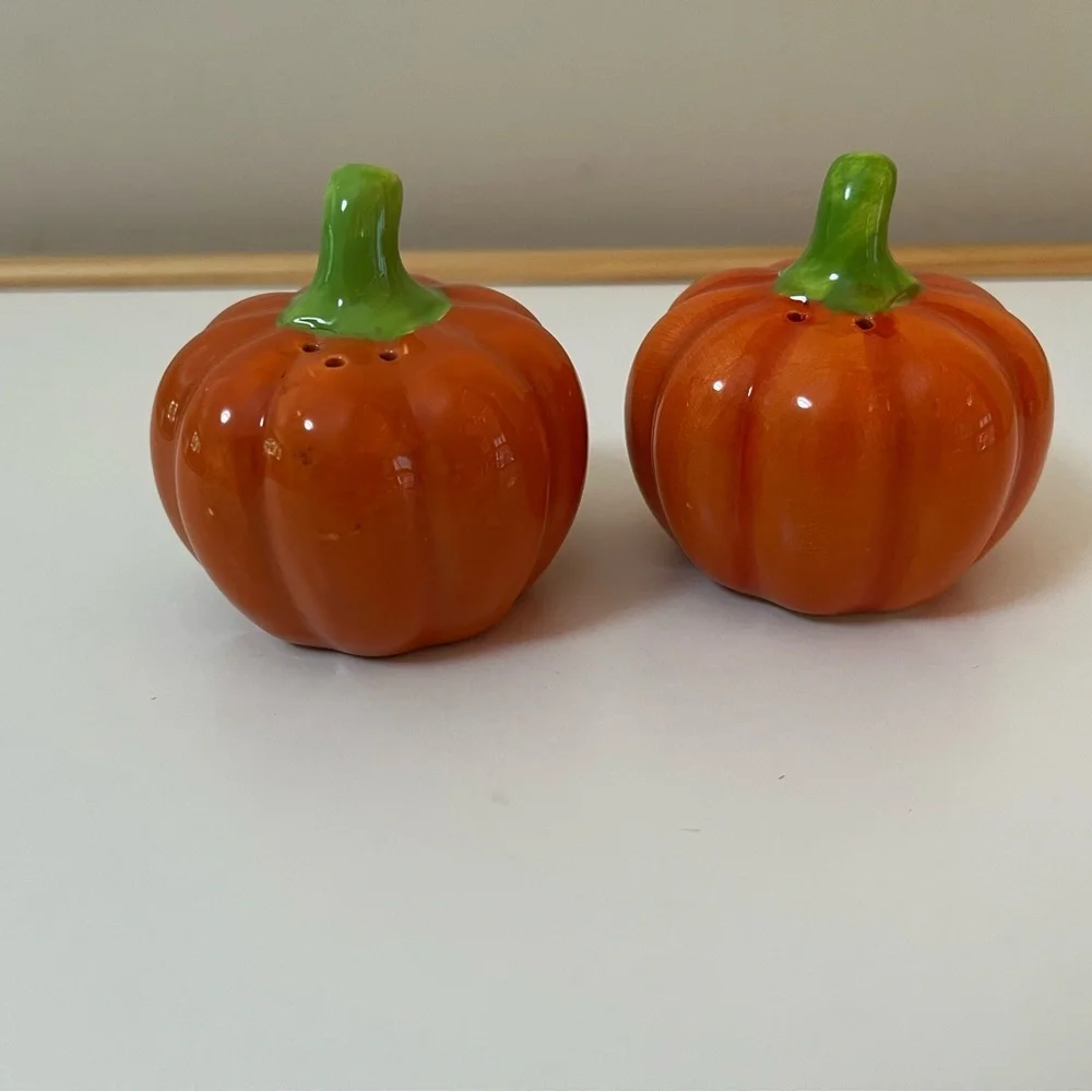 Pumpkin Salt And Pepper Shakers
